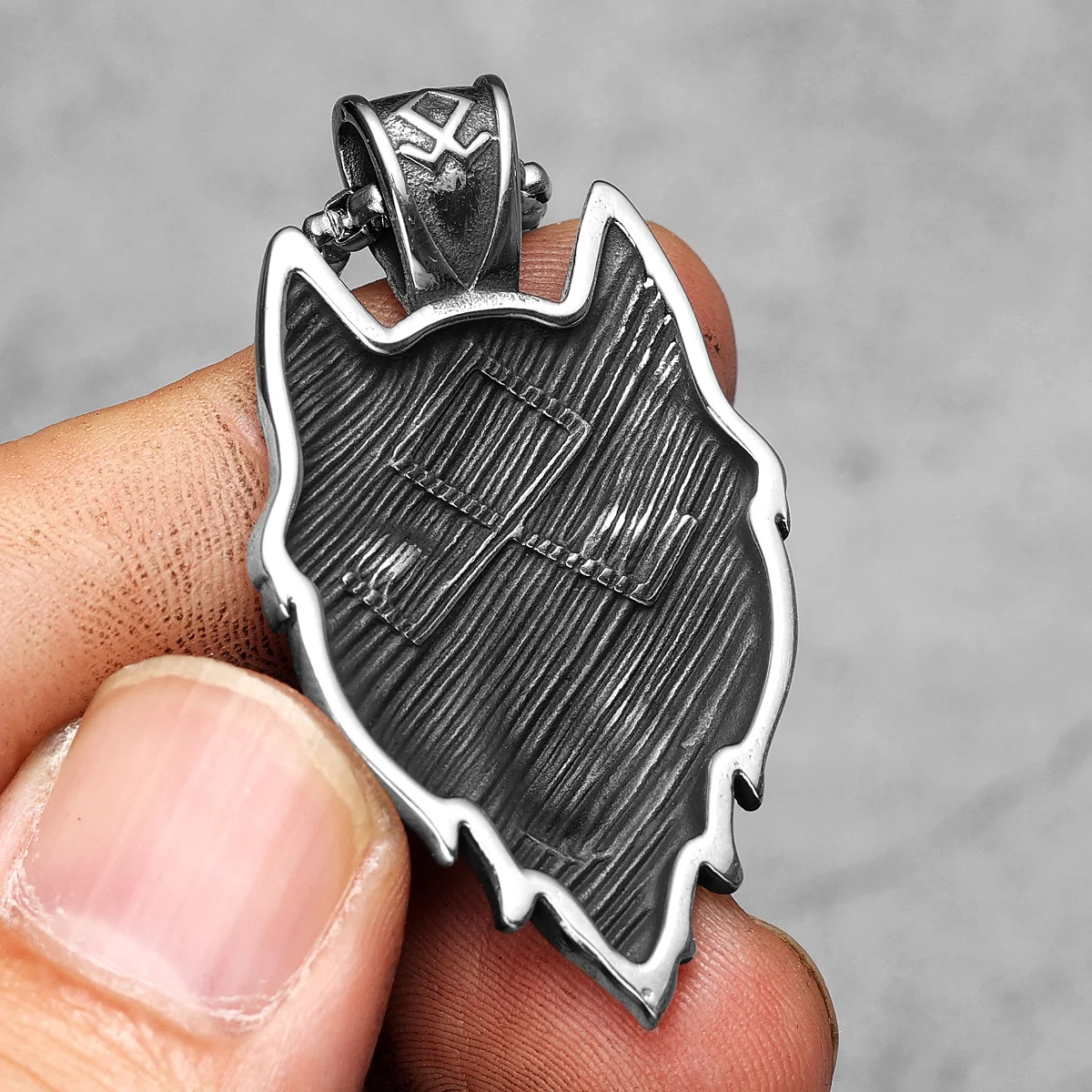 Pendentif Tête de Loup - Acier – Image 3